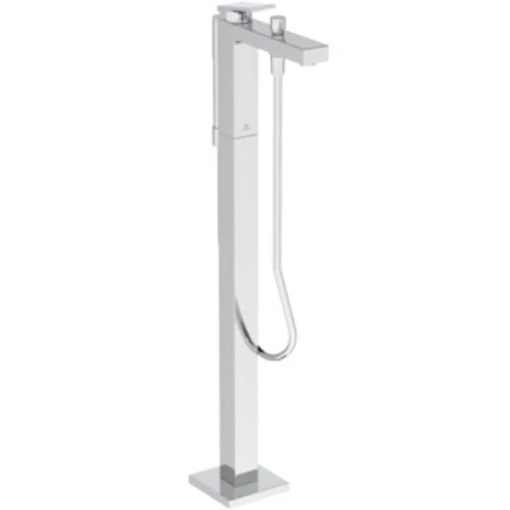 Freistehender Badezimmerarmatur von Ideal Standard mit hoher Säule und abnehmbarer Handbrause im zeitlosen Design aus verchromtem Material.